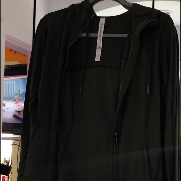 lululemon athletica Jackets & Blazers - Lululemon size 8 tight fit jacket